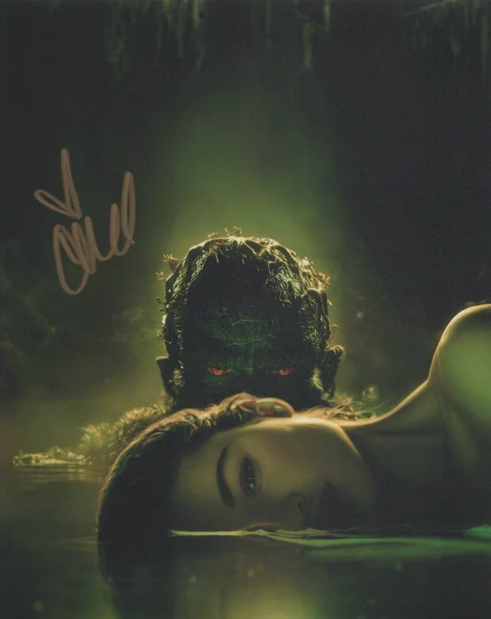 Crystal Reed autograph