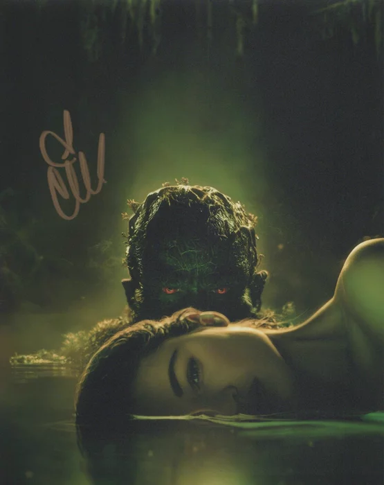 Crystal Reed autograph