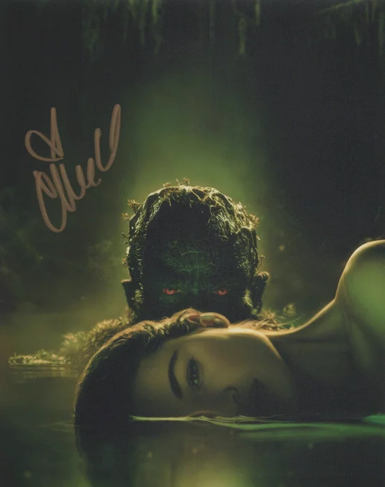 Crystal Reed autograph