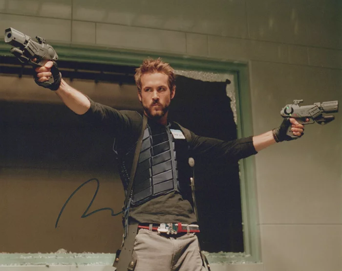 Ryan Reynolds autograph