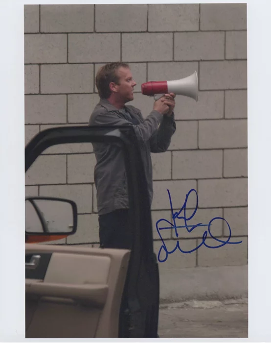 Kiefer Sutherland autograph