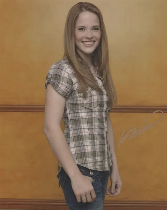 Katie Leclerc autograph