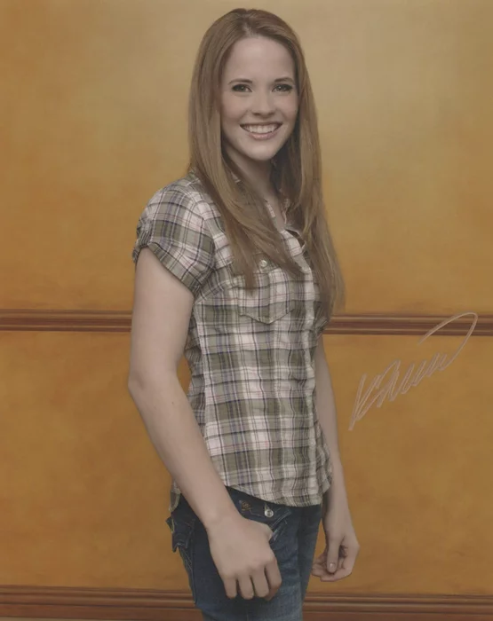 Katie Leclerc autograph