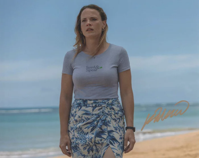 Katie Leclerc autograph