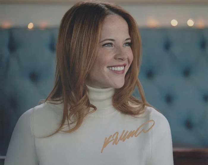 Katie Leclerc autograph