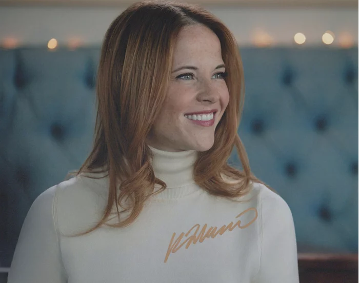 Katie Leclerc autograph