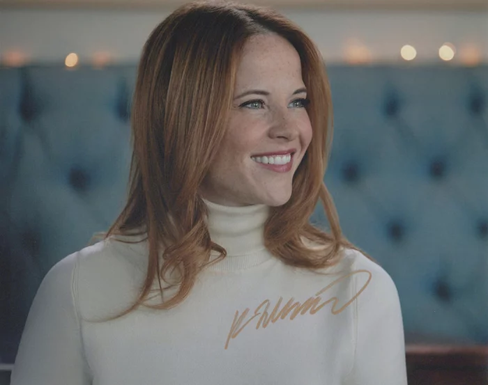 Katie Leclerc autograph