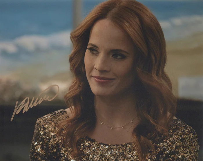 Katie Leclerc autograph