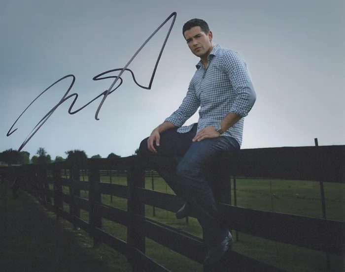 Jesse Metcalfe autograph