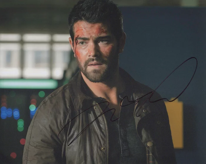 Jesse Metcalfe autograph