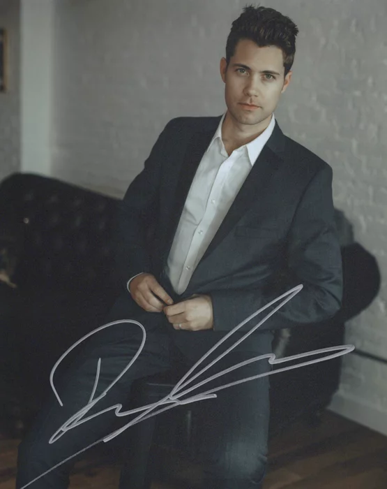 Drew Seeley autograph