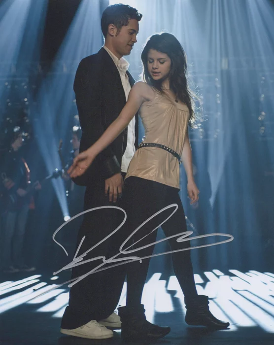 Drew Seeley autograph