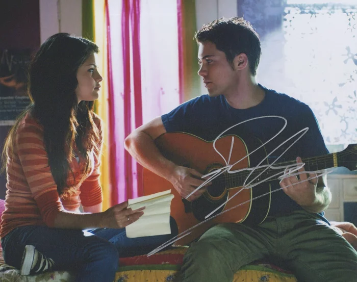 Drew Seeley autograph