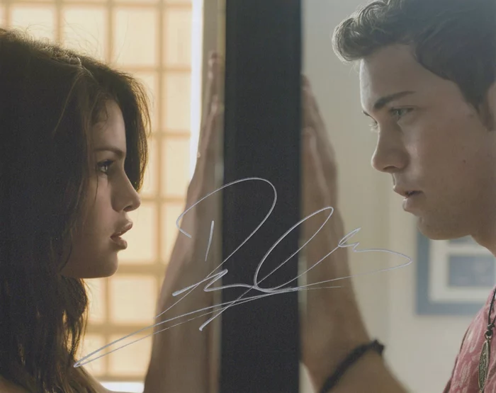 Drew Seeley autograph