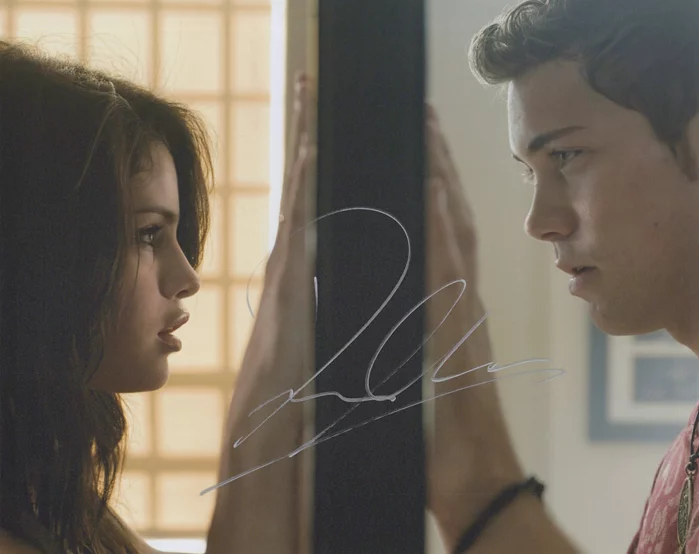Drew Seeley autograph