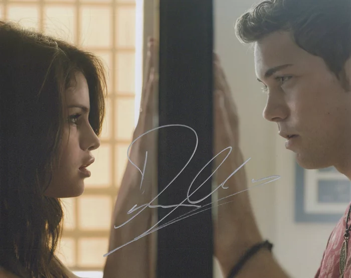 Drew Seeley autograph