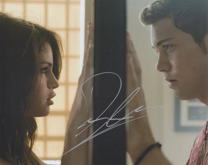 Drew Seeley autograph