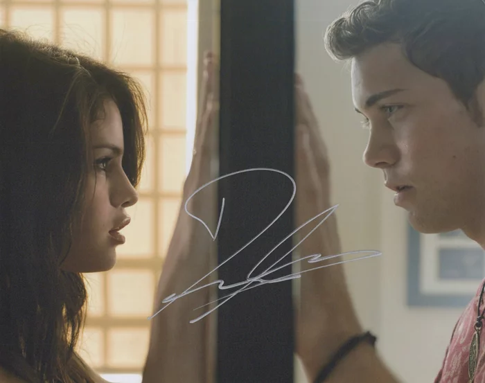 Drew Seeley autograph