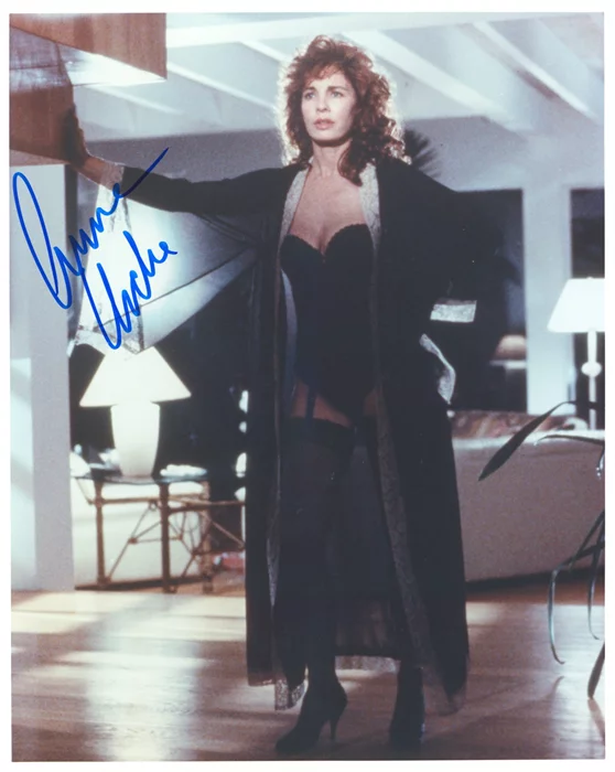 Anne Archer autograph