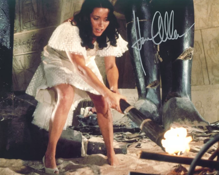 Karen Allen autograph