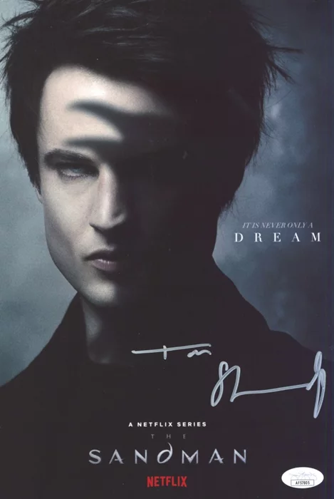 Tom Sturridge autograph
