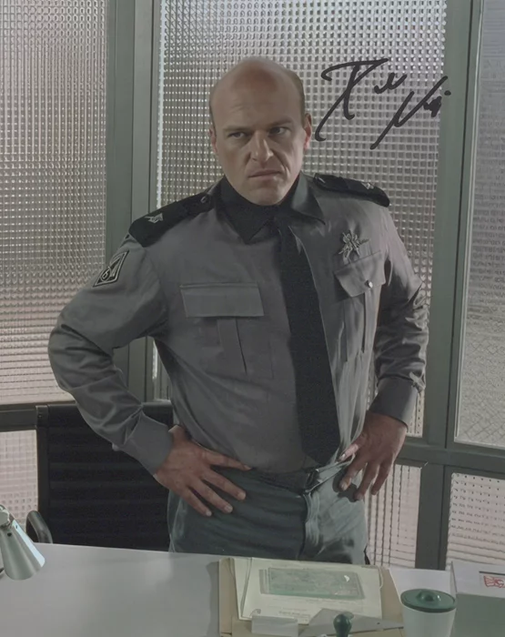 Dean Norris autograph