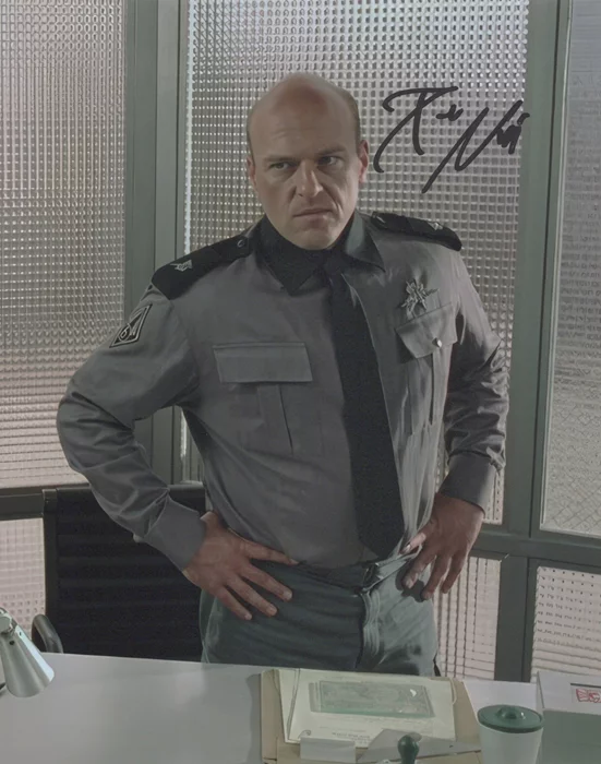 Dean Norris autograph