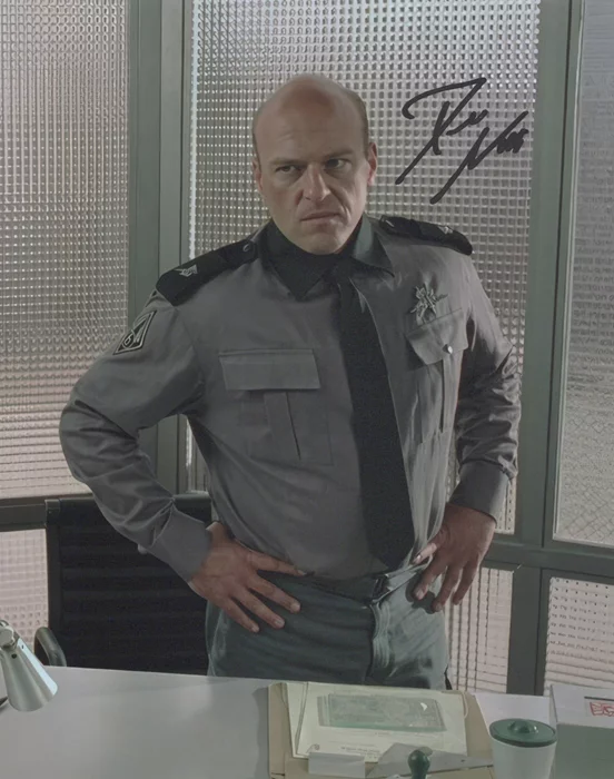 Dean Norris autograph