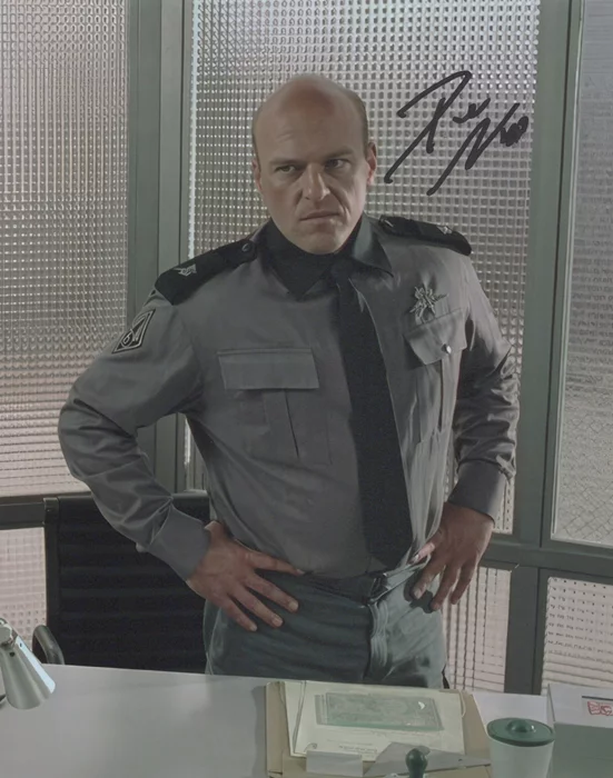 Dean Norris autograph