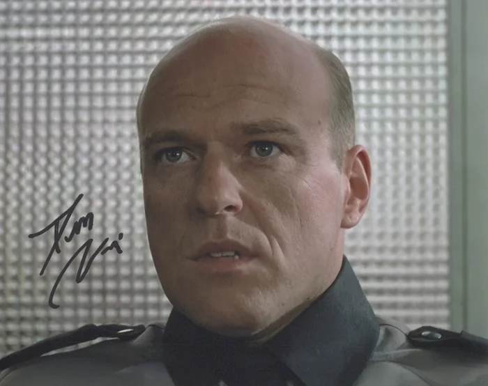 Dean Norris autograph