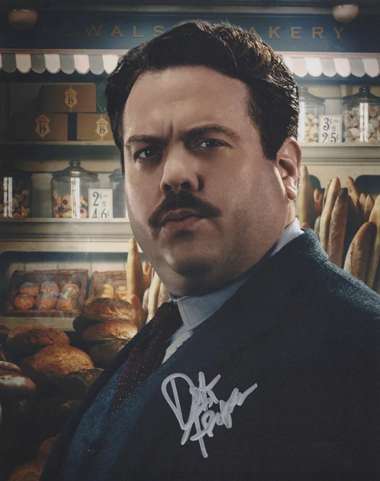 Dan Fogler autograph