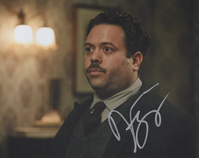 Dan Fogler autograph