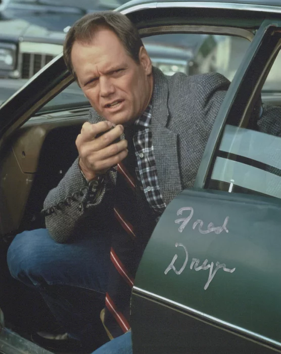 Fred Dryer autograph