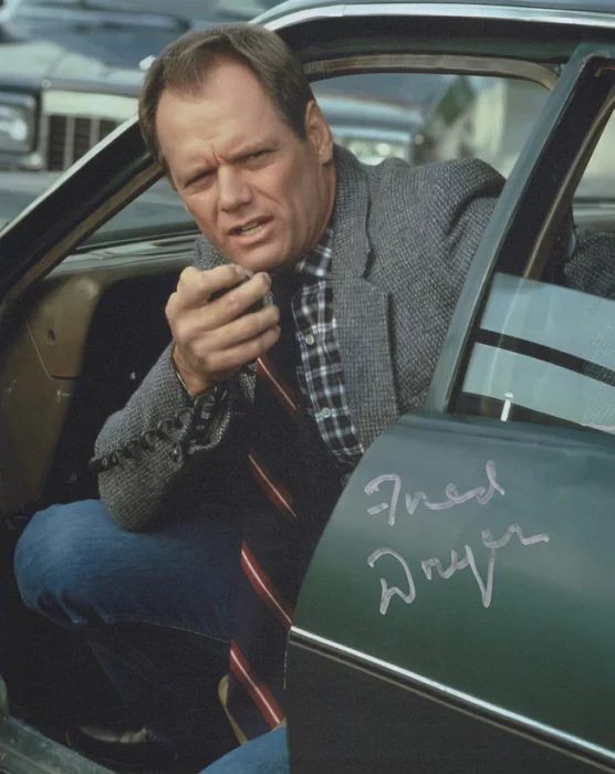 Fred Dryer autograph