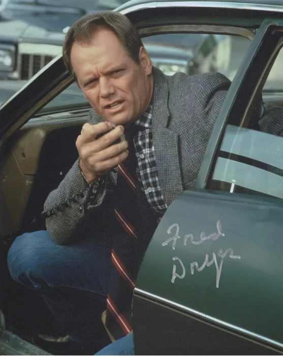 Fred Dryer autograph