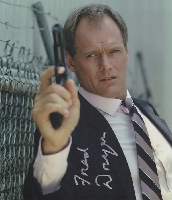 Fred Dryer autograph