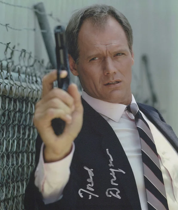 Fred Dryer autograph