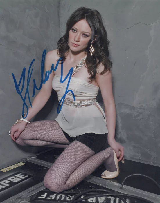 Hilary Duff autograph