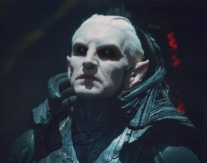 Christopher Eccleston autograph