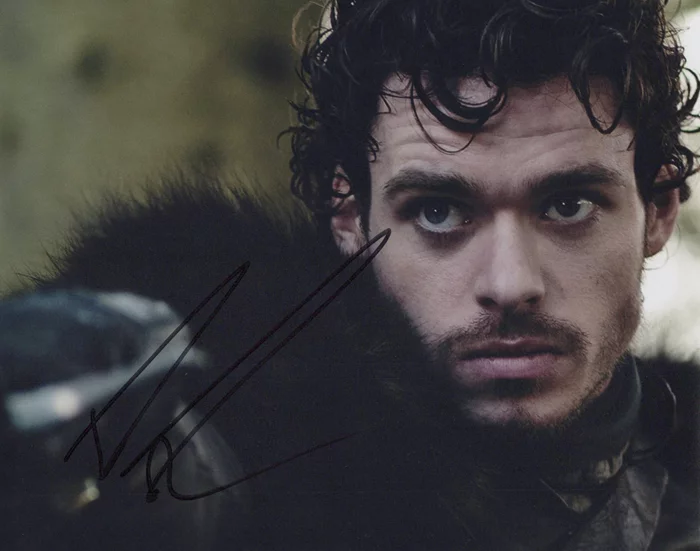 Richard Madden autograph