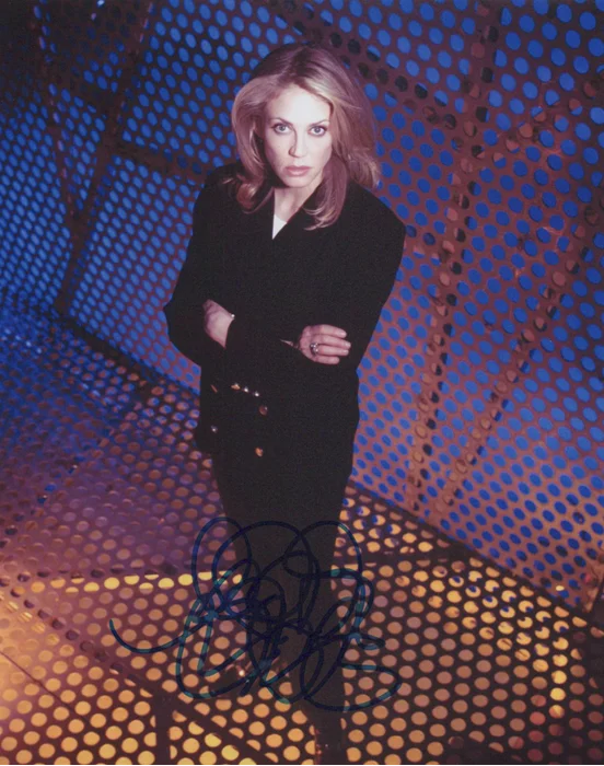 Ally Walker autograph
