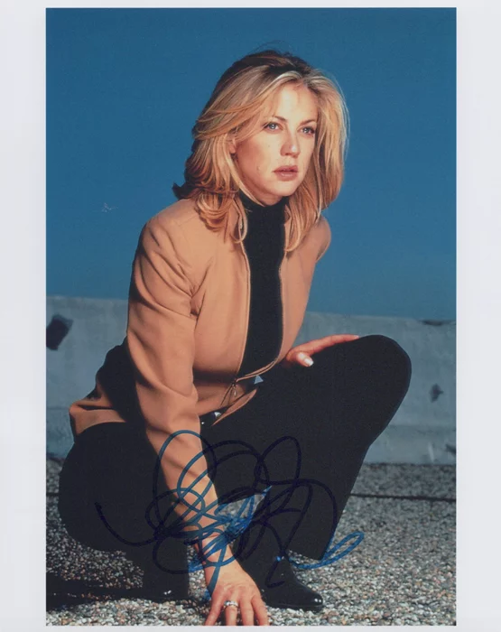 Ally Walker autograph
