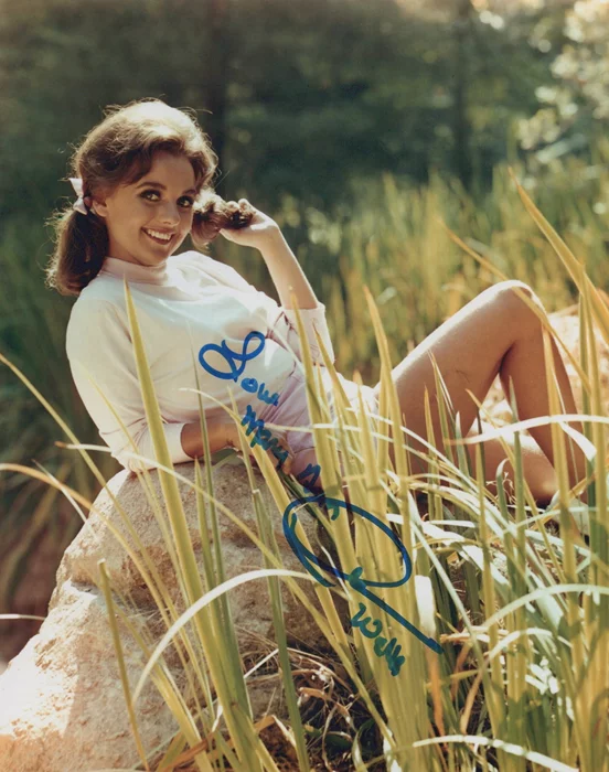 Dawn Wells autograph