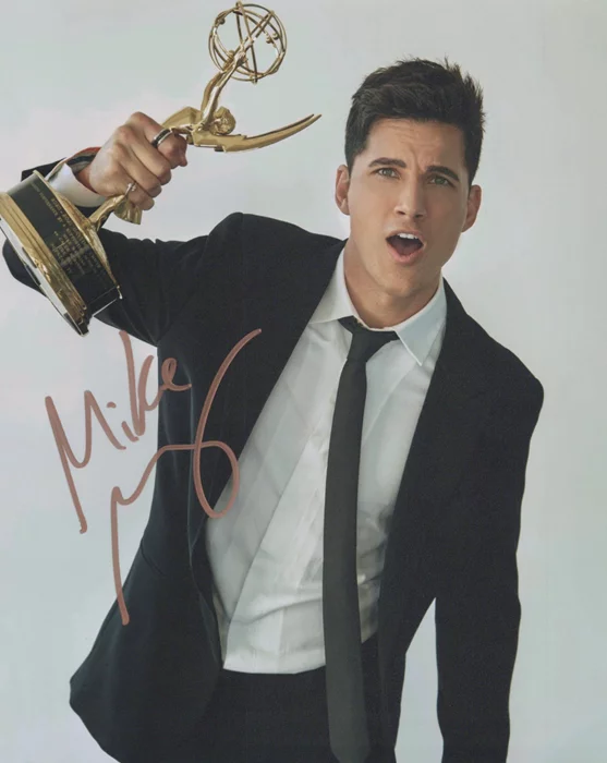 Mike Manning autograph