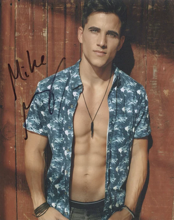 Mike Manning autograph