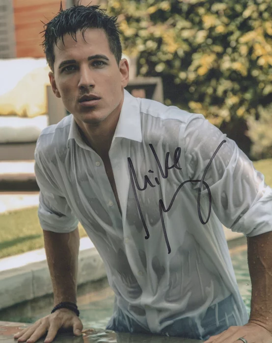 Mike Manning autograph