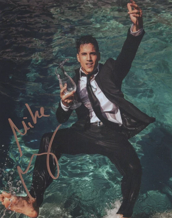 Mike Manning autograph