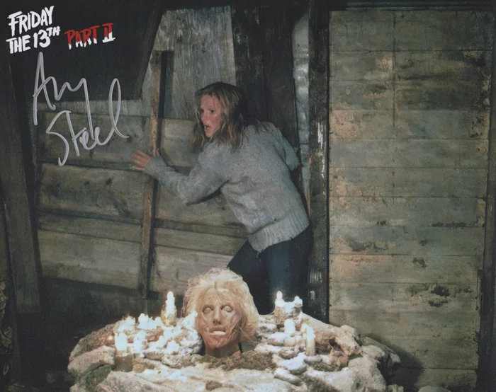 Amy Steel autograph