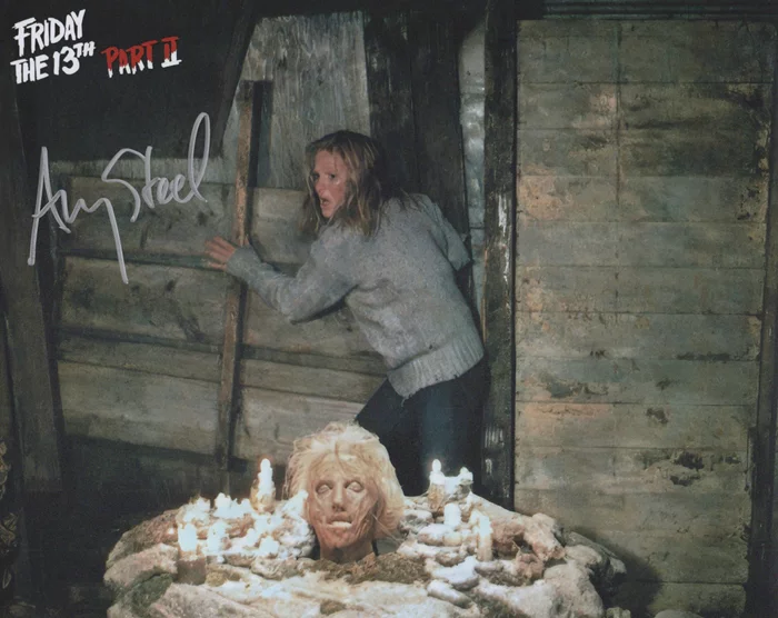 Amy Steel autograph