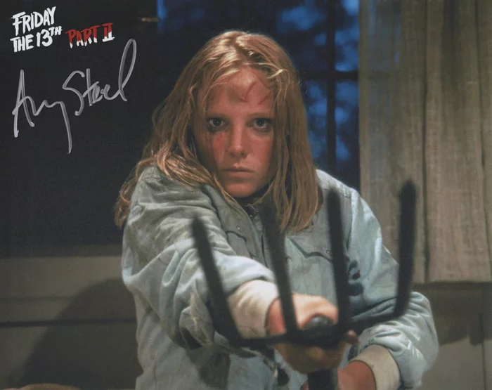 Amy Steel autograph